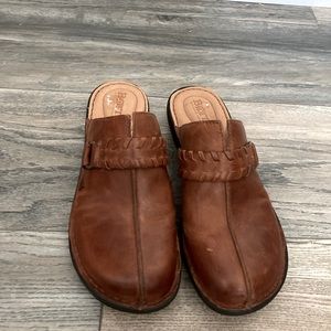 Born Clogs. Women’s Size 7. Barely Worn.